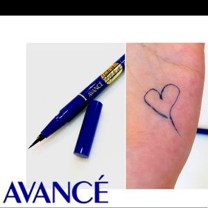 Avance Joliet Joliet Liquid Eyeliner Navy